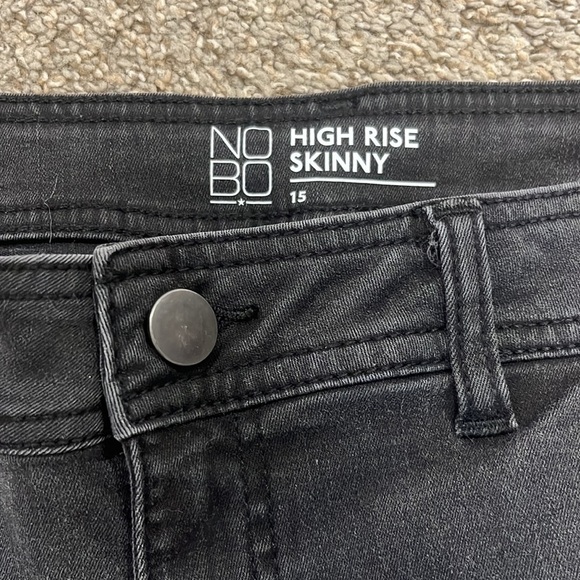 No Boundaries High Rise Skinny Jeans - Picture 3 of 5